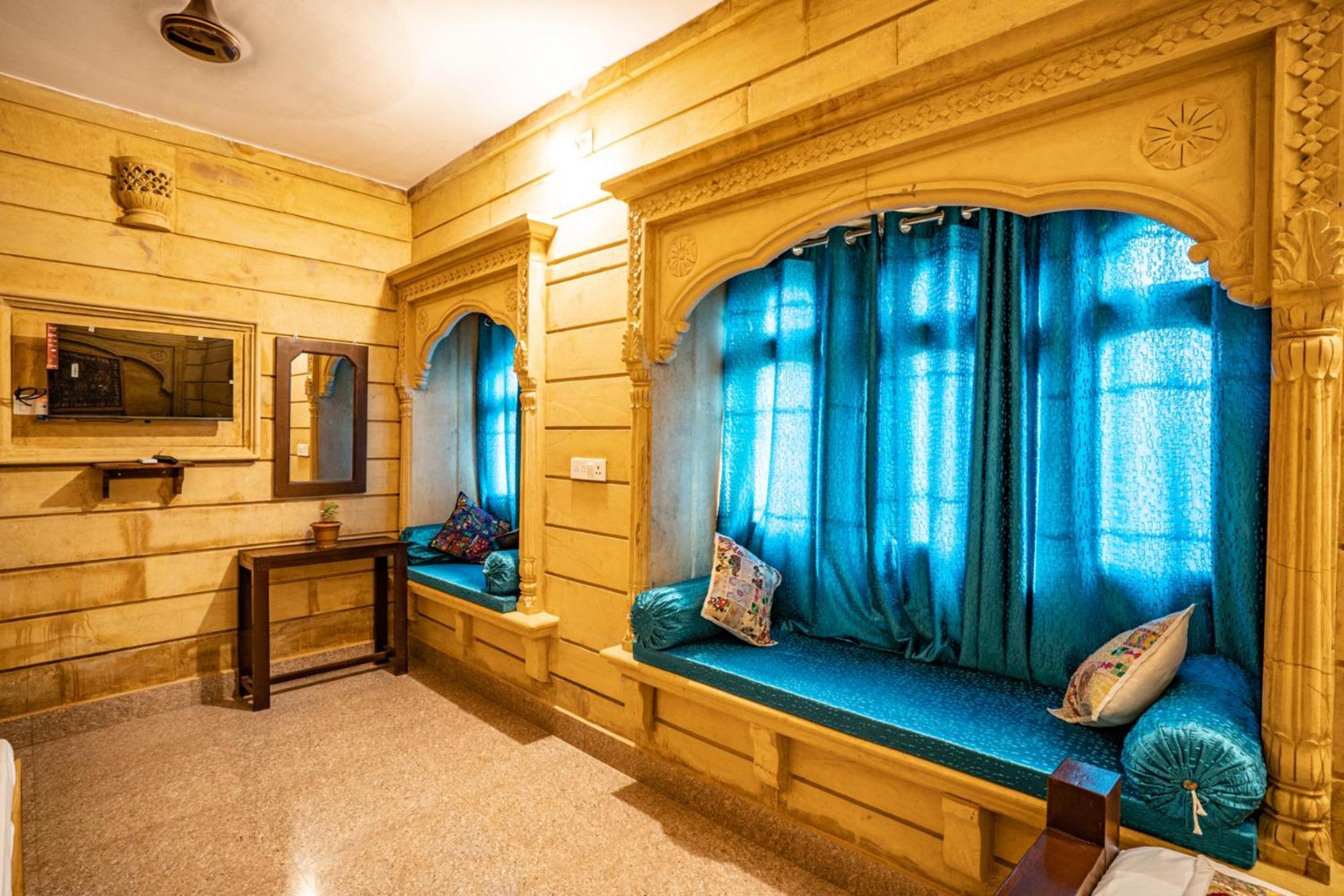 Hotel Relax Inn Джайсалмер Экстерьер фото